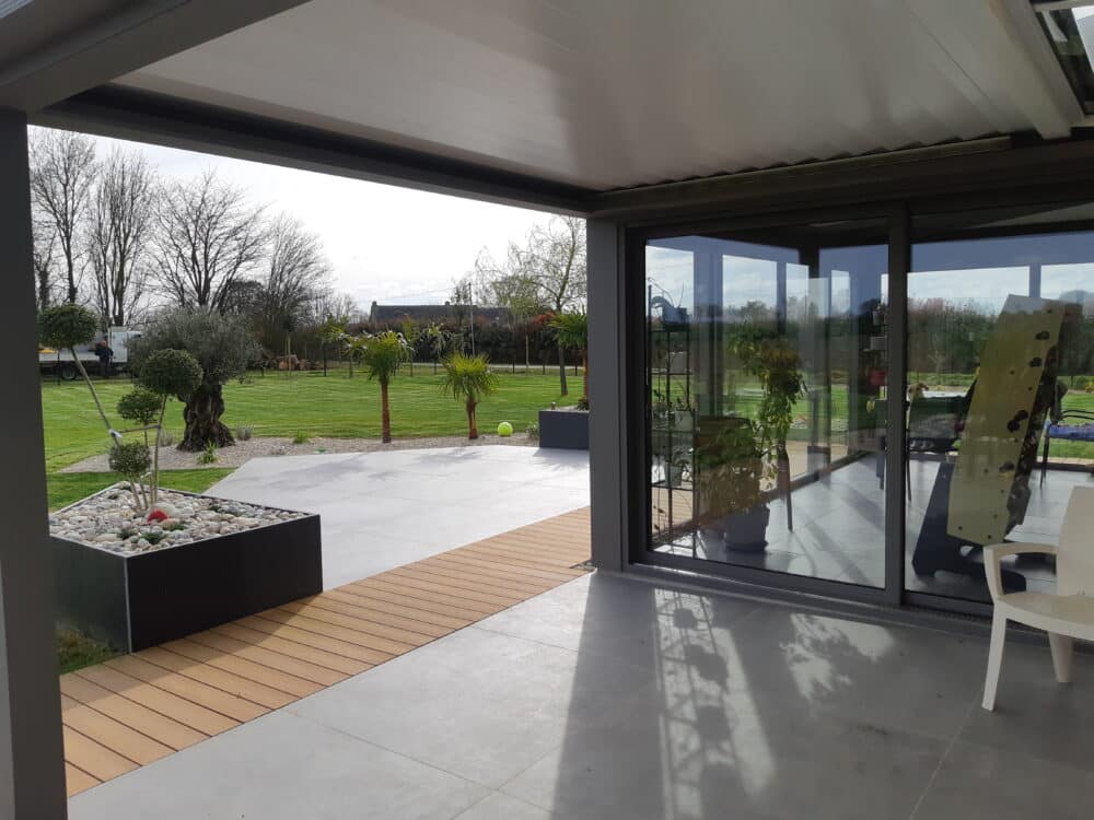 Terrasse béton finition minérale – Paysagiste Retiers Ille-et-Vilaine