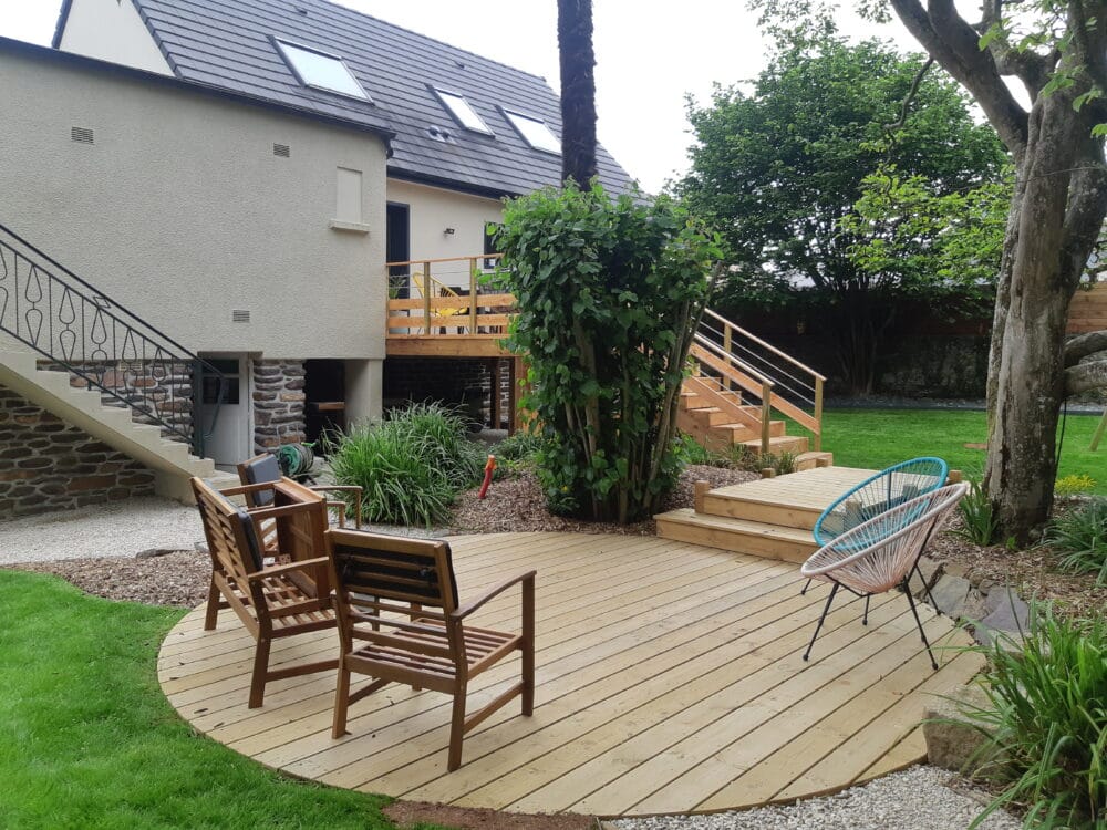 Terrasse avec marches maçonnées – CLOUET Paysagiste Janzé