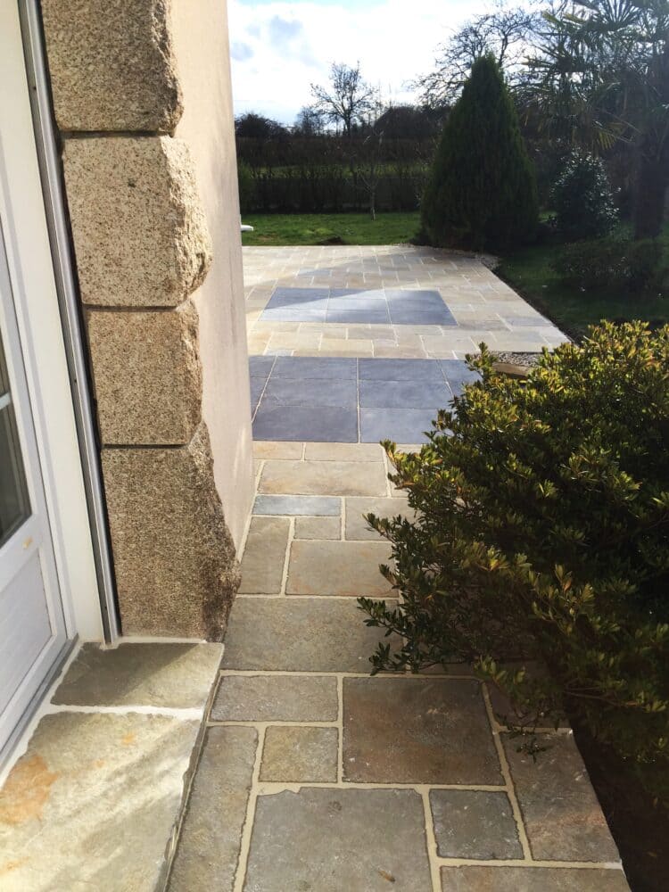 Terrasse et allée pavée – Paysagiste Janzé Bain-de-Bretagne